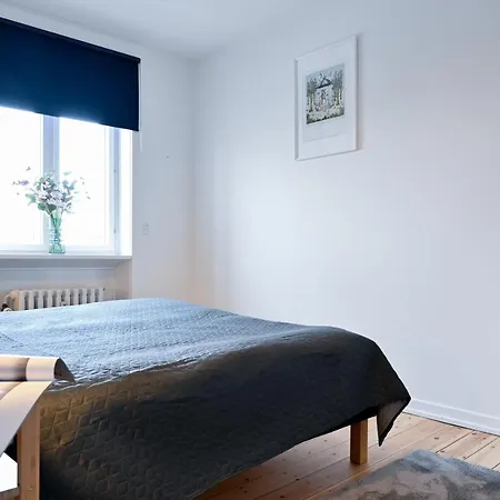Апартаменты Spacious And Bright 2-bedroom In Green Шарлоттенлунн