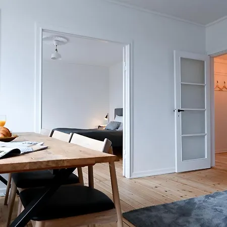Spacious And Bright 2-bedroom In Green Апартаменты Шарлоттенлунн